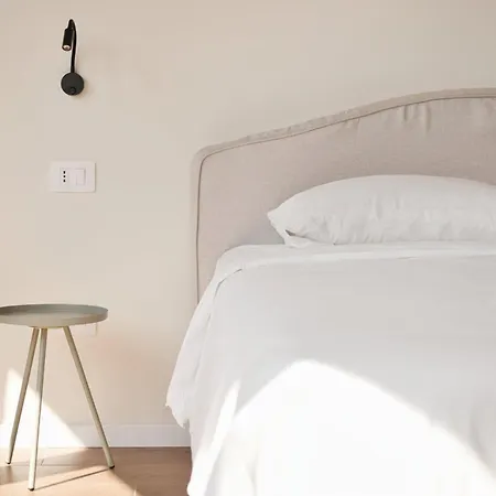 Hostmate - - Doria - Stazione * Milão